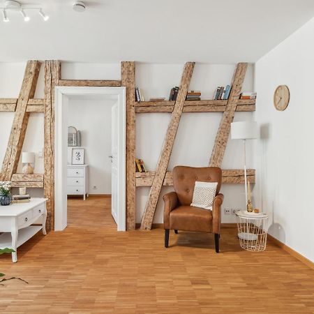 Albert Ueber Den Daechern Coburgs, Parkplatz Bagian luar foto